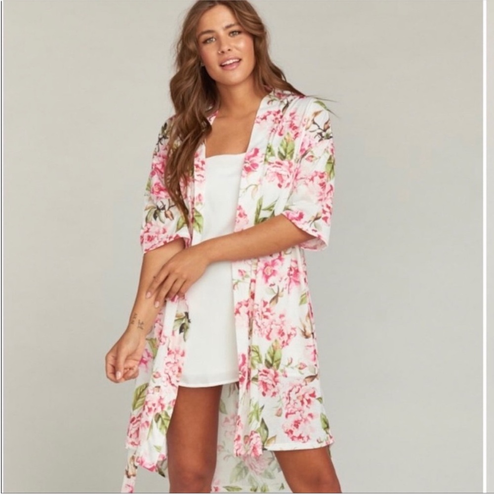 Show Me Your Mumu Garden of Blooms
Floral Robe/Cover Up Size OS